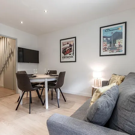 Duplex - Aiguille Du Midi - Centre * Chamonix